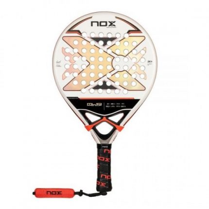 Nox ML10 Pro Cup 3K Luxury 2024: Potencia y Control en la Pista
